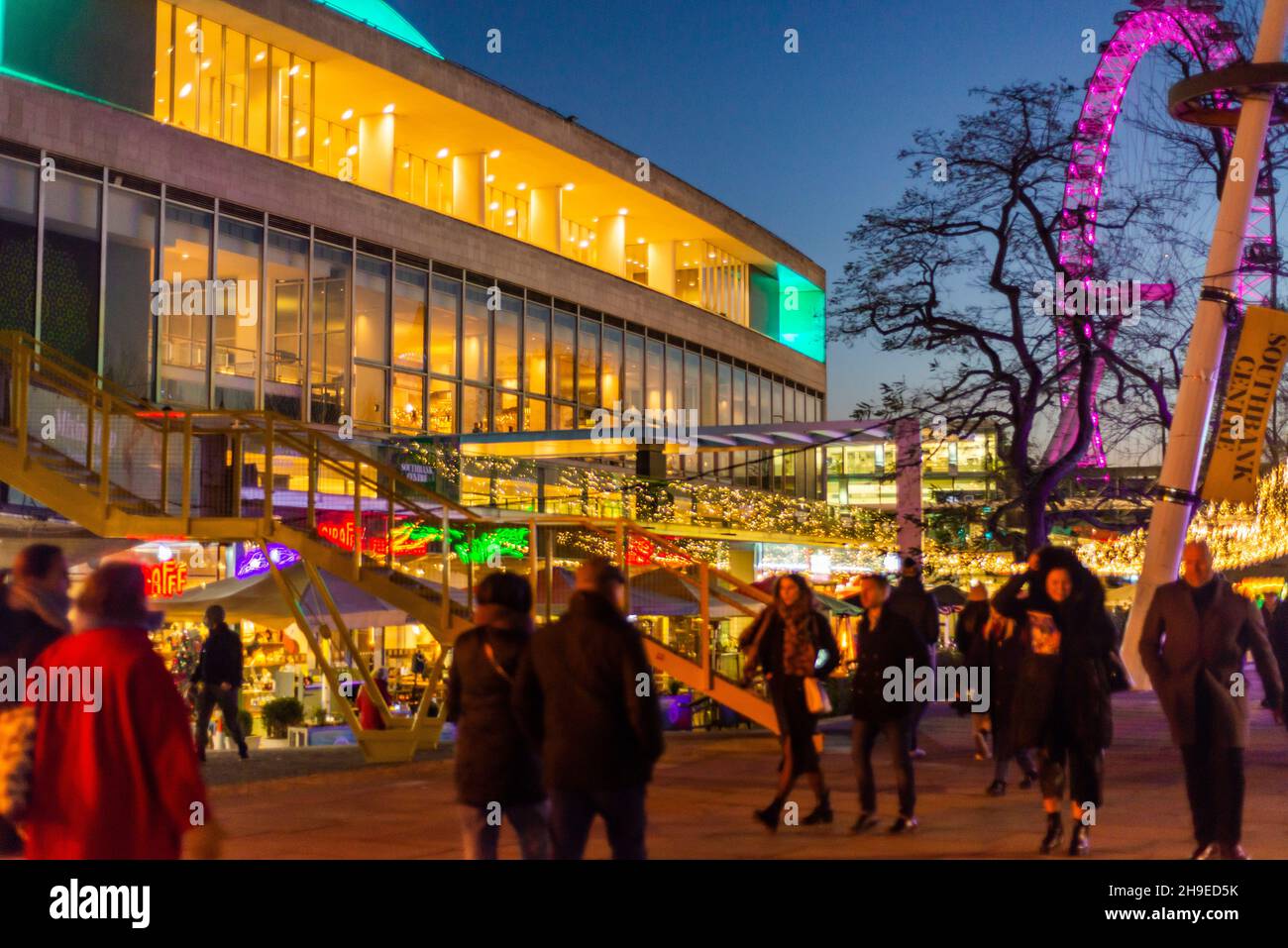 Royal festival hall exterior dusk hi-res stock photography and images ...