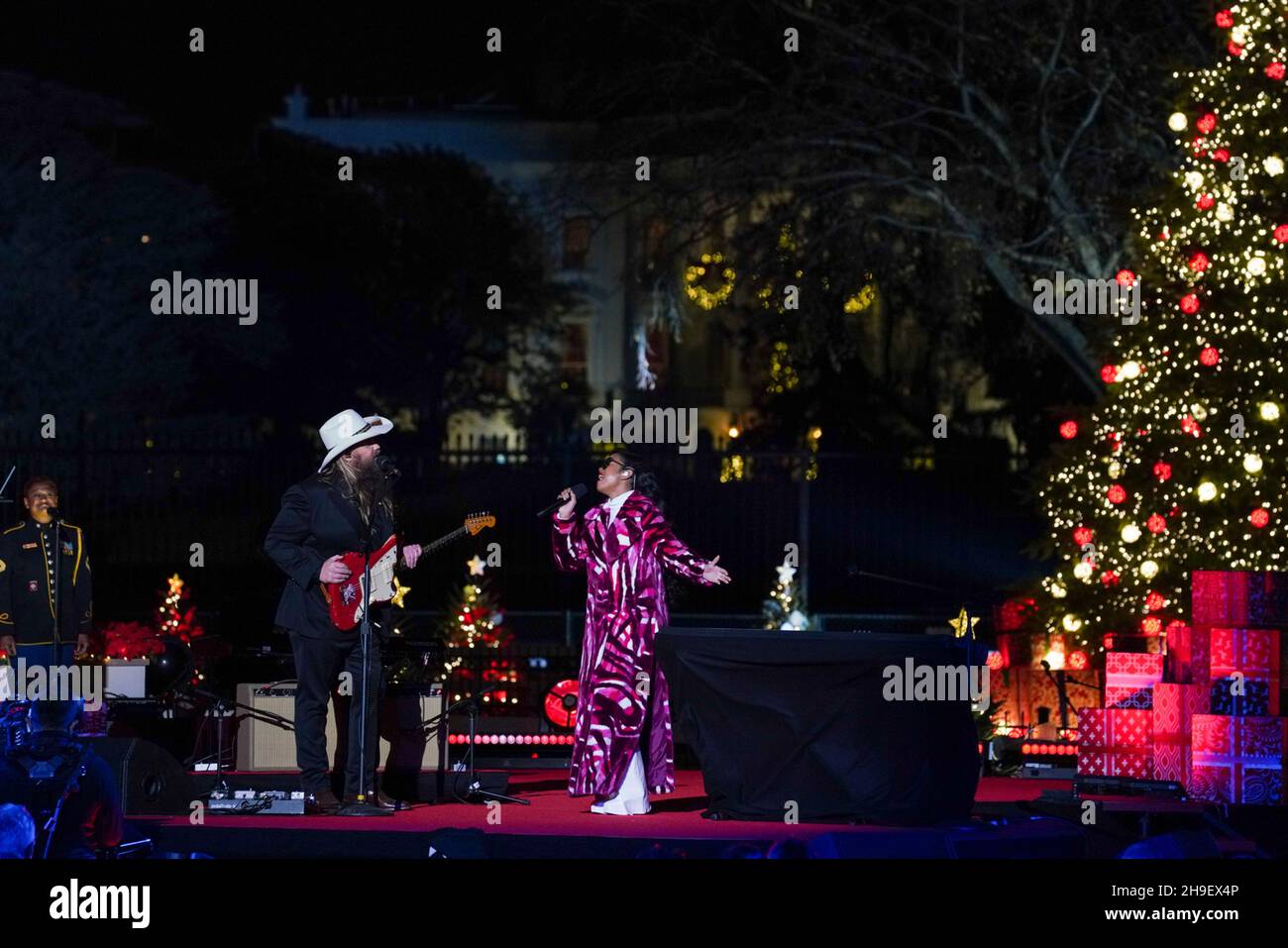 Chris Stapleton At National Christmas Tree Lighting 2022 Christmas Tree Lights Outside Country High Resolution Stock Photography And  Images - Alamy