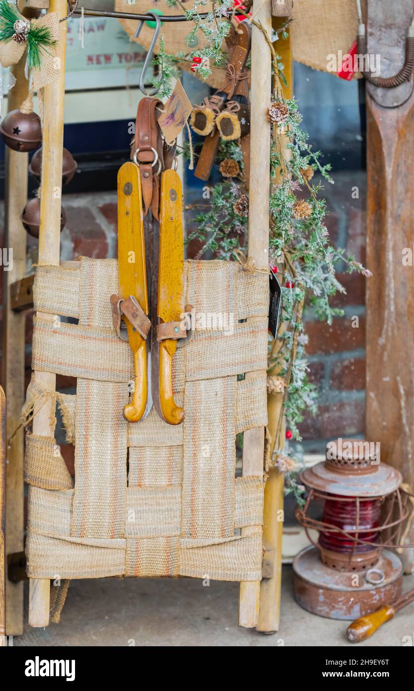 Antique sledge hi-res stock photography and images - Alamy