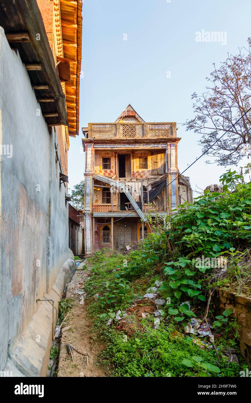 Dilapidated old empty house, a building in Pragpur, a heritage village in Kagra district, Himachal Pradesh, India Stock Photo