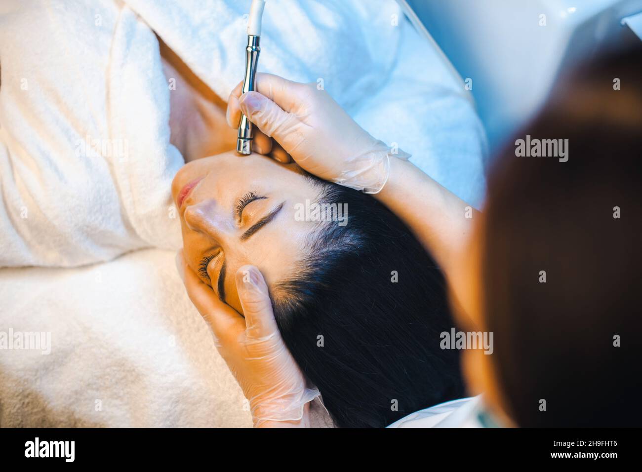 Esthetic procedure hi-res stock photography and images - Alamy