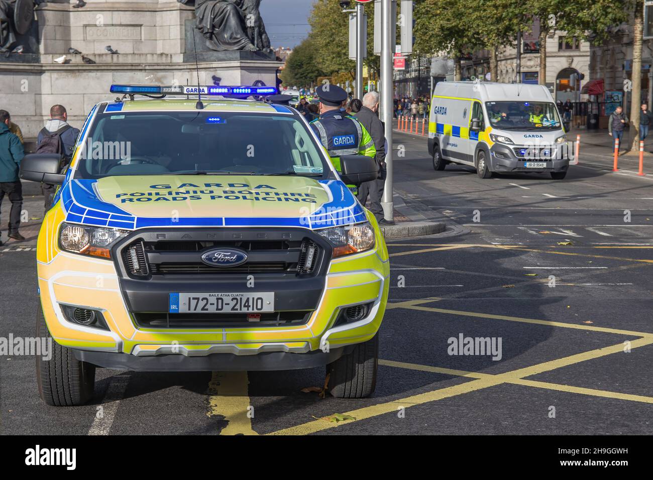Garda at the Dublin streets, irish police, irish garda, Garda in action
