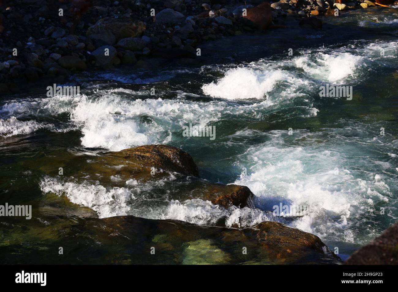 Meran, Kurstadt,  mit Wellen am Fluss Passer  Meran, Südtirol, Dolomiten, Italien Stock Photo