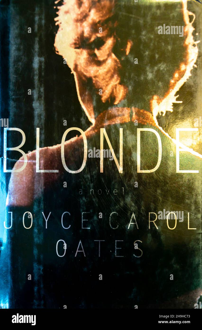 The book cover of Joyce Carol Oates, Blonde, 2000. The novel Blonde is to be adapted into film movie motion picture in 2022. Stock Photo