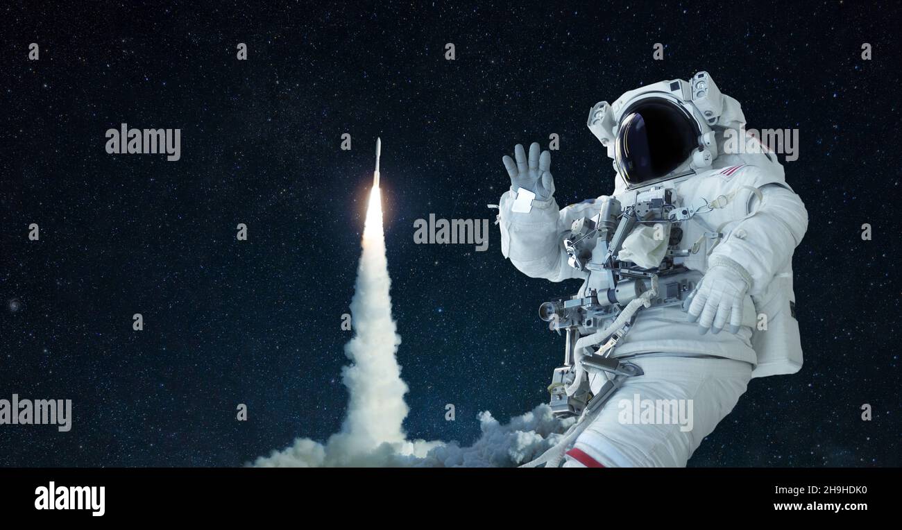 Man in a space suit hi-res stock photography and images - Alamy