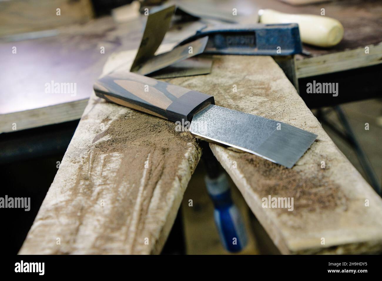 Skiving knife hi-res stock photography and images - Alamy