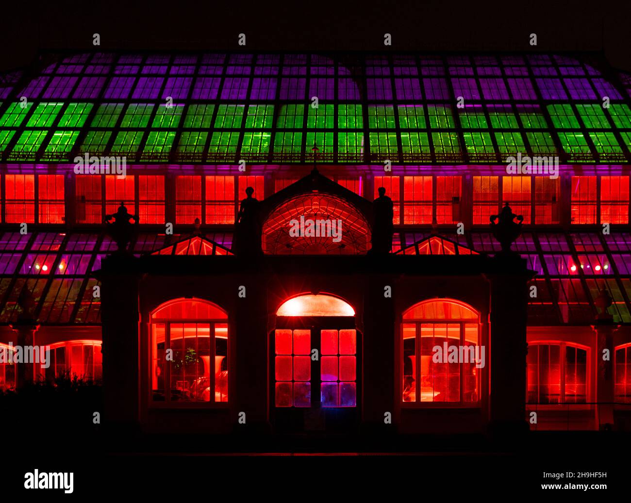 Kew gardens lights show hires stock photography and images Alamy