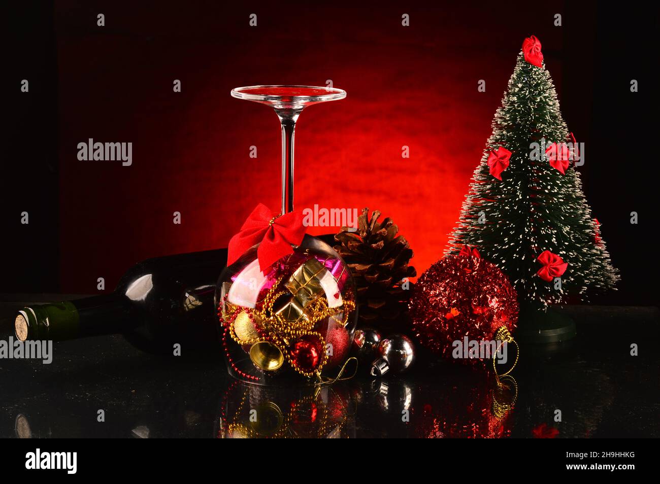 Arrives Before Christmas 2022 Christmas Tree And Celebration Of Reveillon, The Arrival Of The New Year  2022 Stock Photo - Alamy