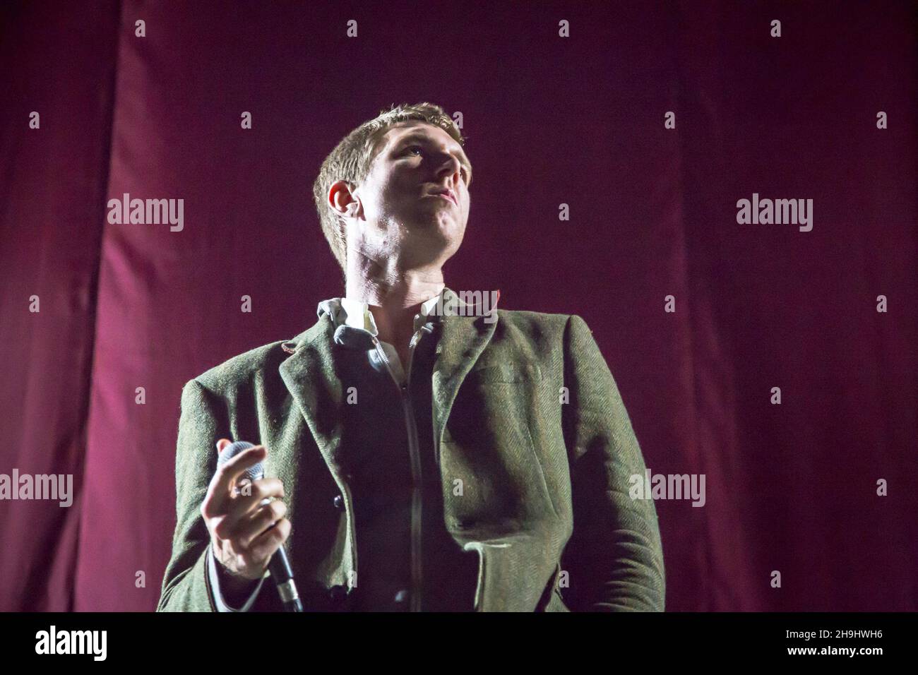 Hamilton Leithauser of The Walkmen, live on stage at the O2 Arena in