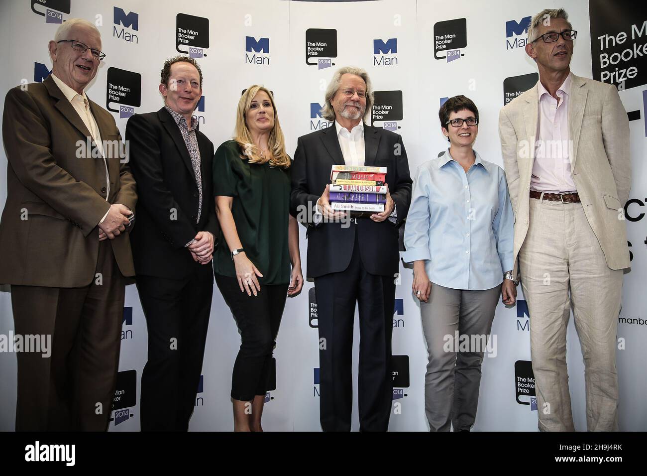 The announcement of the short list for the 2014 Man Booker prize (left to right) Alistair Niven, Daniel Glaser, Sarah Churchwell, Anthony Grayling, Erica Wagner and Jonathan Bate Stock Photo