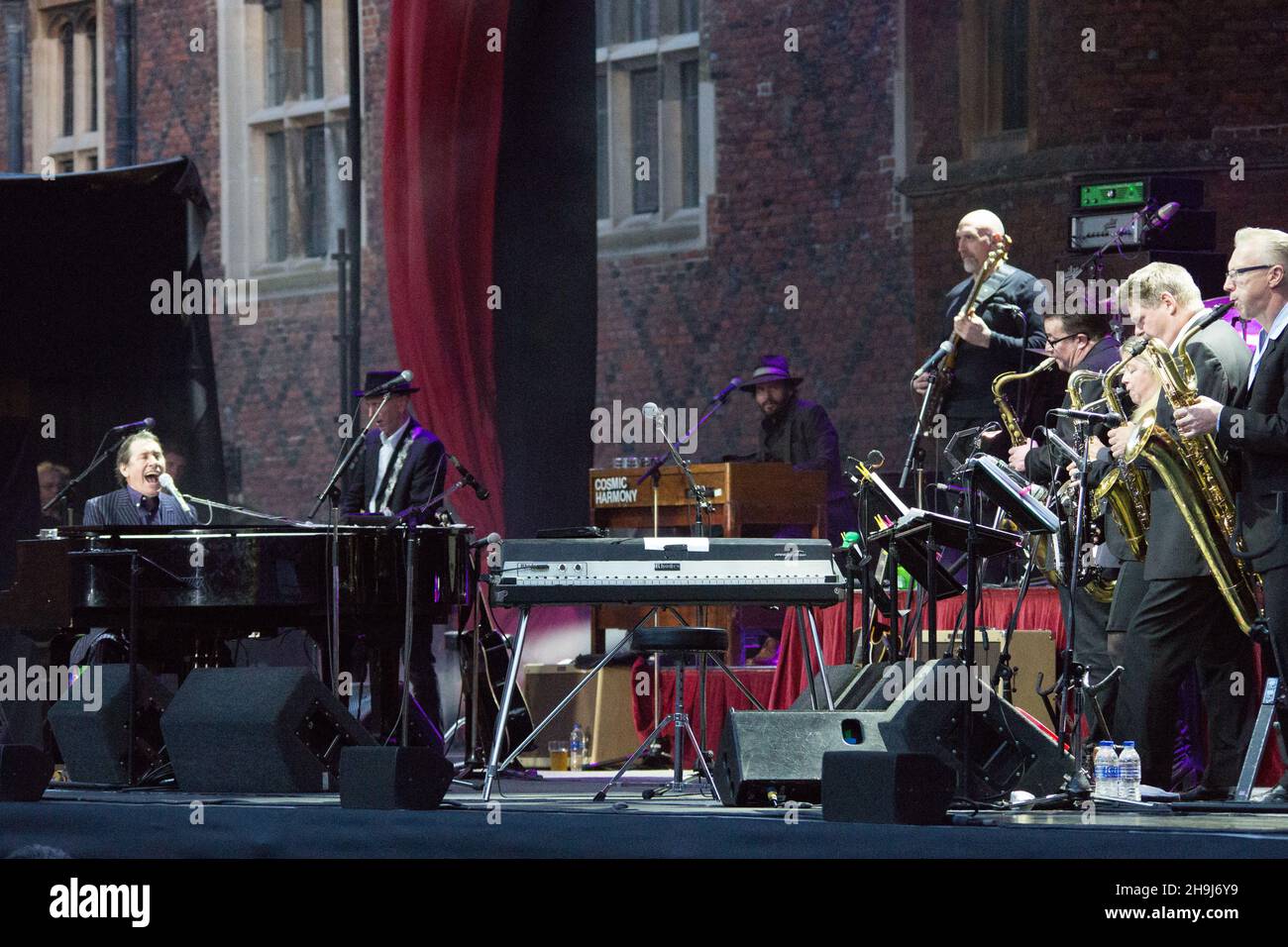 Jools Holland And His Rhythm And Blues Orchestra On Stage As Part Of The Hampton Court Palace 8192