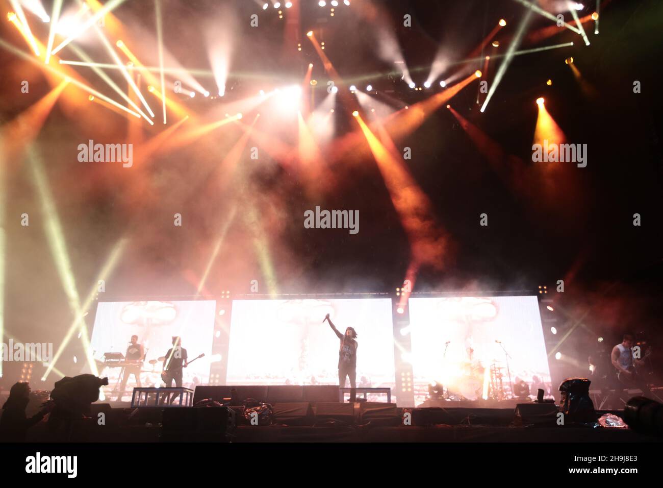 Bring me the horizon reading festival hi-res stock photography and ...