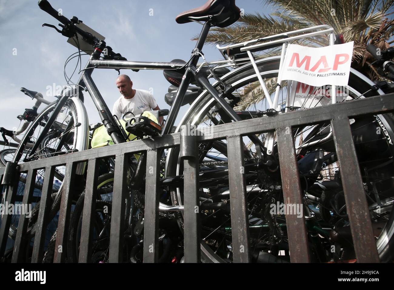 Cycling for palestine hi res stock photography and images Alamy