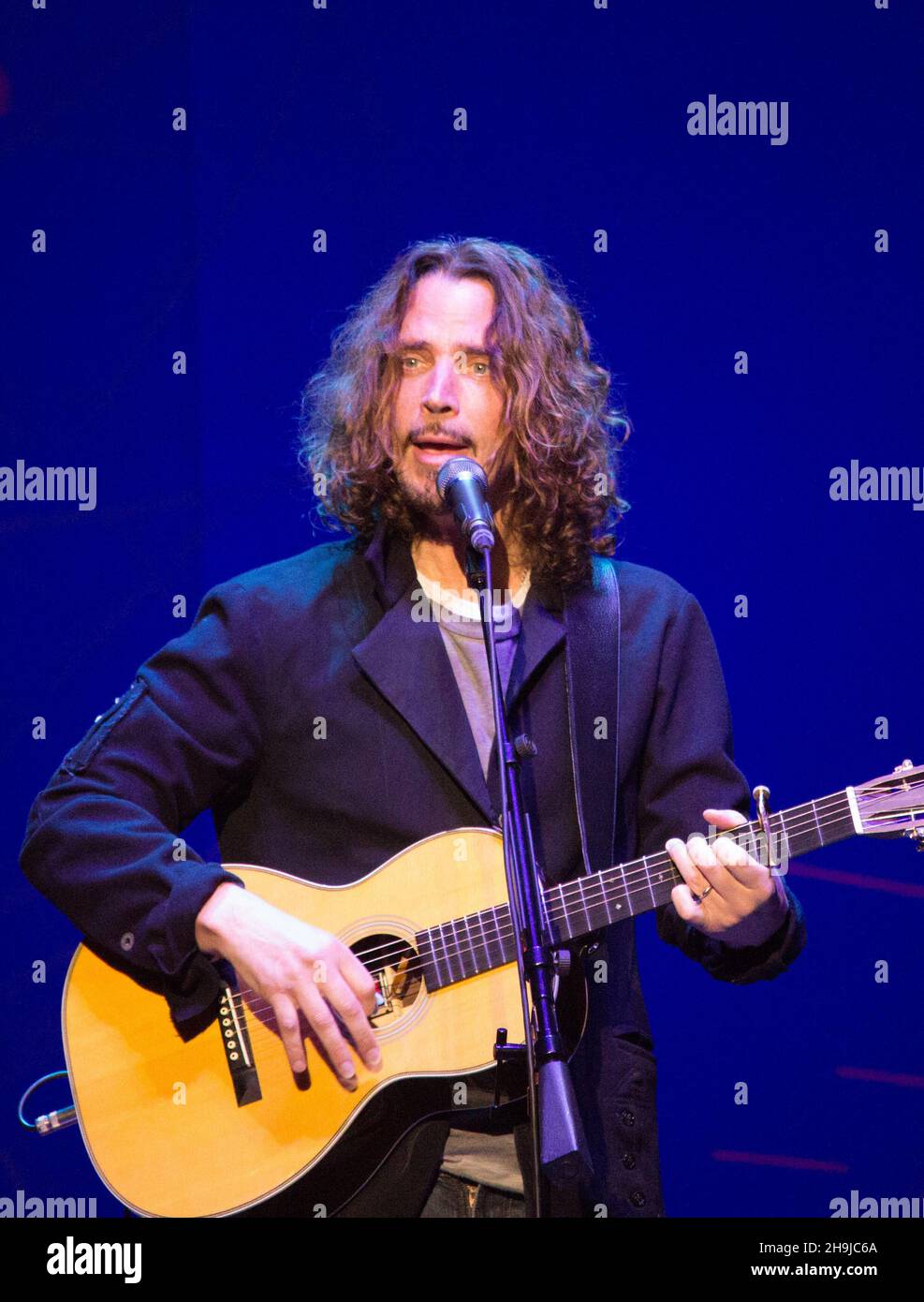 Chris Cornell performing live on stage at the Royal Albert Hall in London during his Higher Truth tour Stock Photo