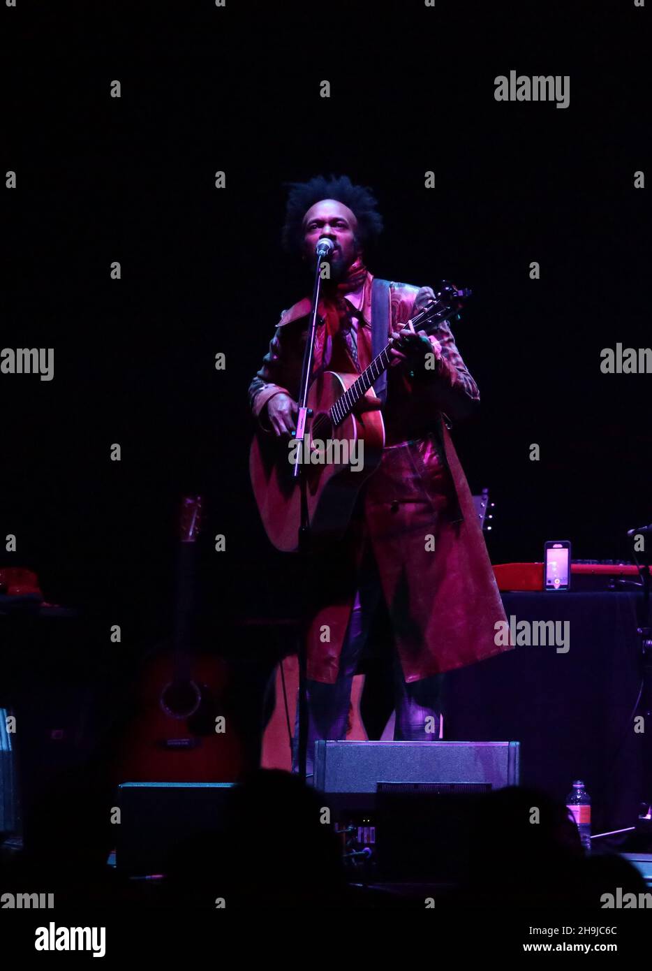 Fantastic Negrito (real name: Xavier Dphrepaulezz) supporting Chris Cornell at the Royal Albert Hall in London during his Higher Truth tour Stock Photo