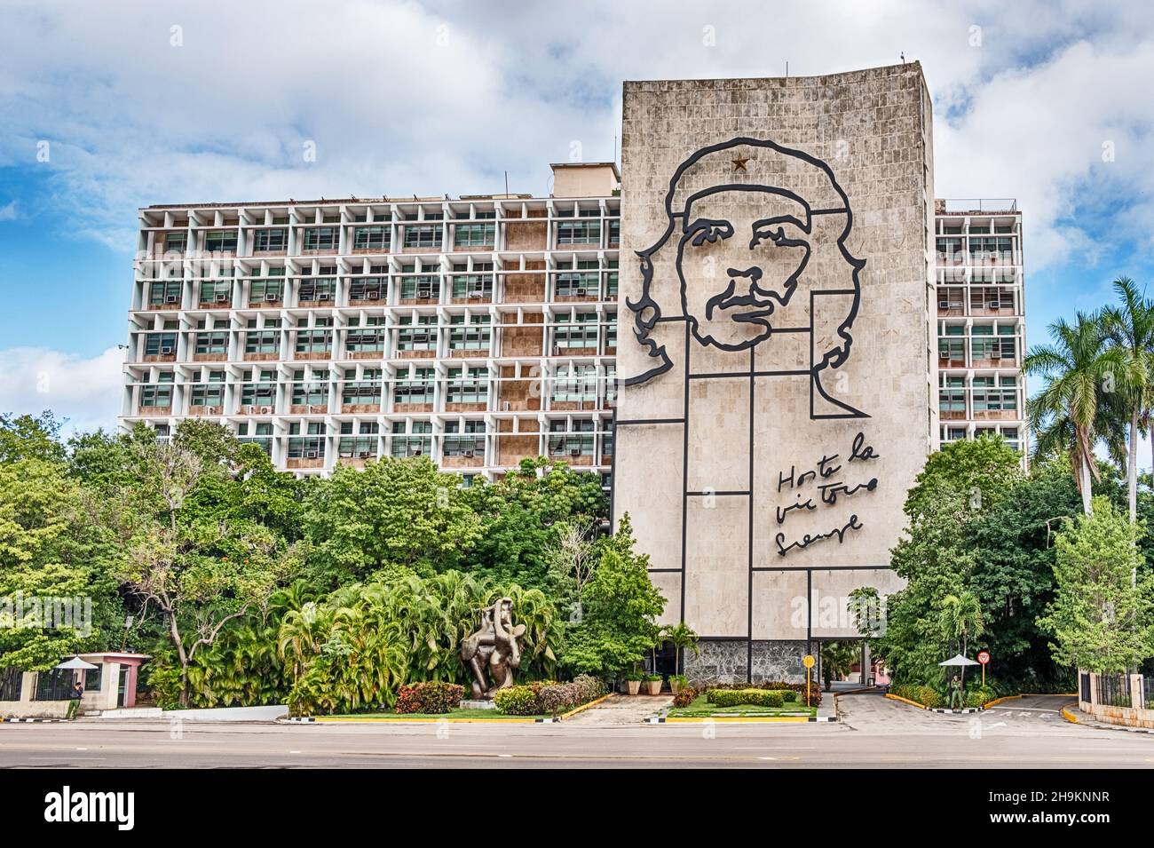 HAVANA, CUBA - DECEMBER 24, 2019: A rendering of Che Guevara anchors an office building next to the Plaza de la Revolucion in Havana, Cuba. Stock Photo