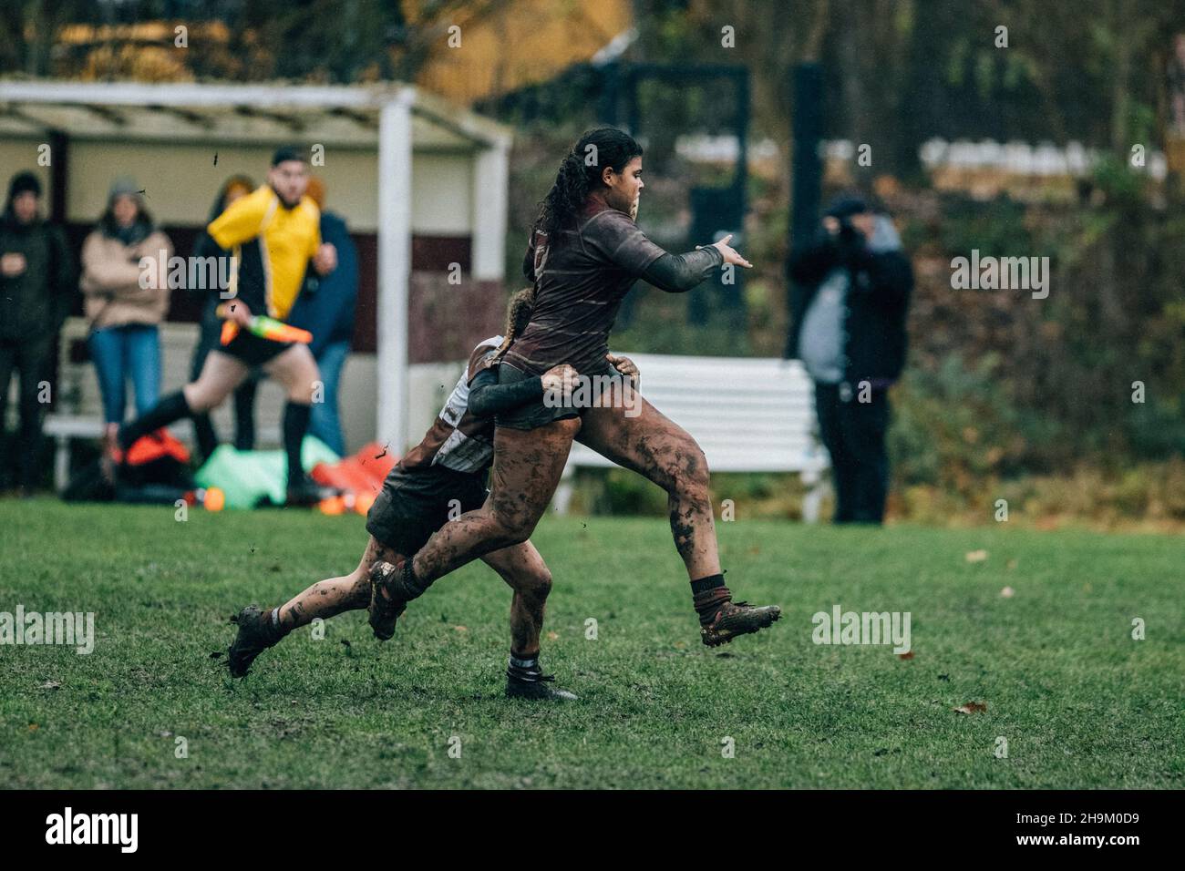 Köln, Rugby Park, 04.12.21: Featurebilder, Aktionsbilder, im Spiel der 1. Rugbyliga der Frauen RSV Köln vs. FC St. Pauli, Stock Photo