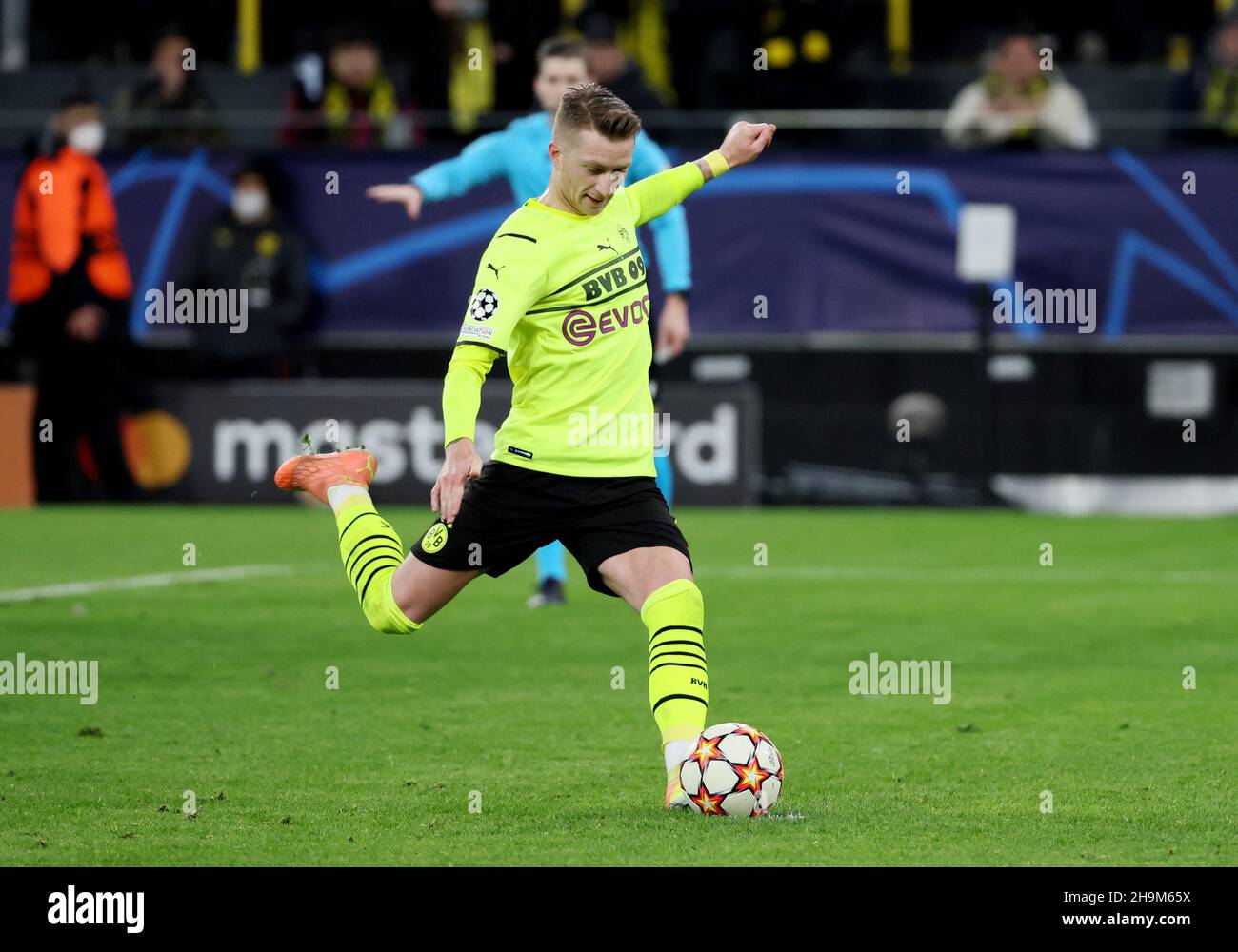 Soccer Football - Champions League - Group C - Borussia Dortmund v Besiktas  - Signal Iduna Park, Dortmund, Germany - December