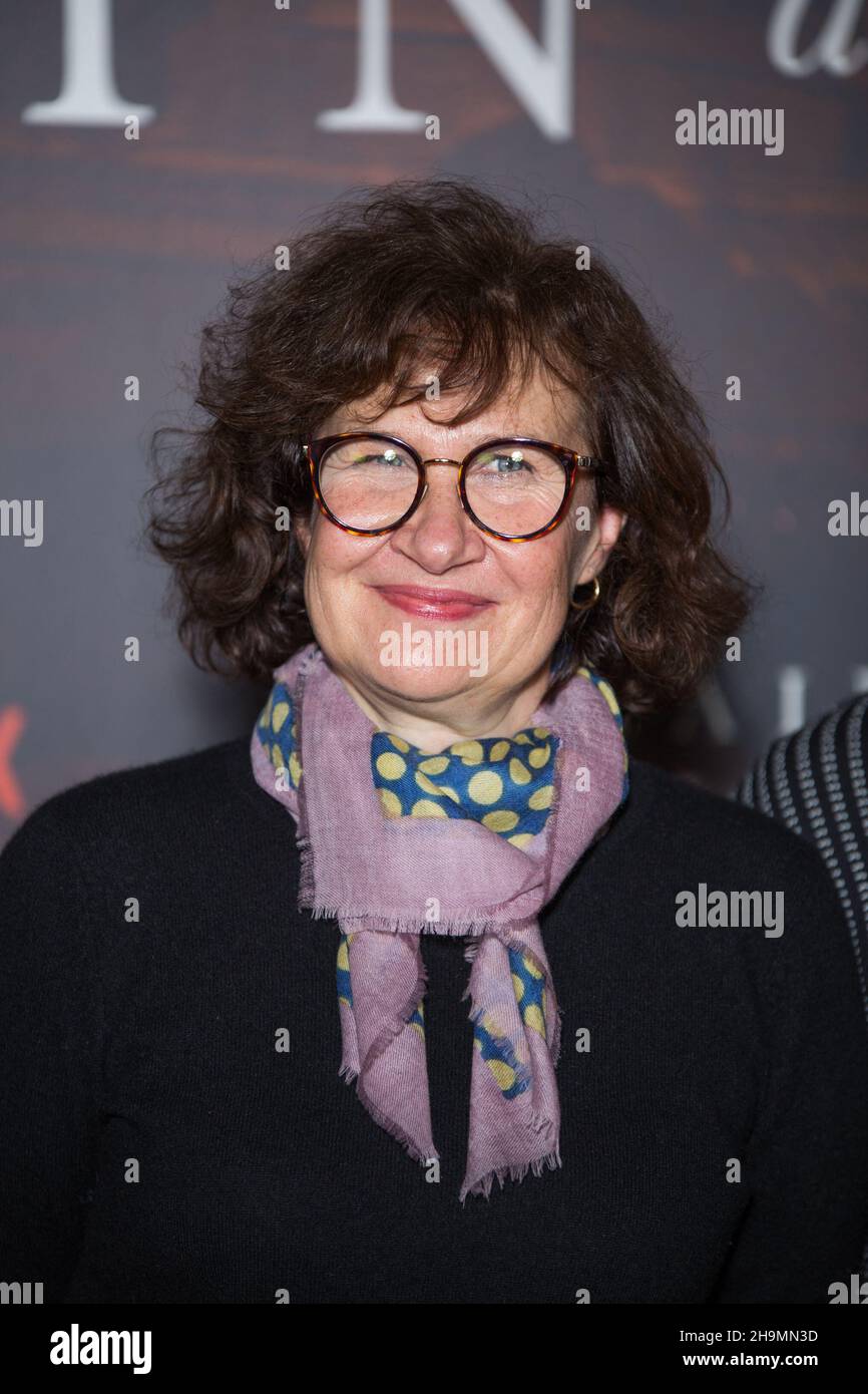 Anne Le Ny attend La Main de Dieu Netflix film premiere at La