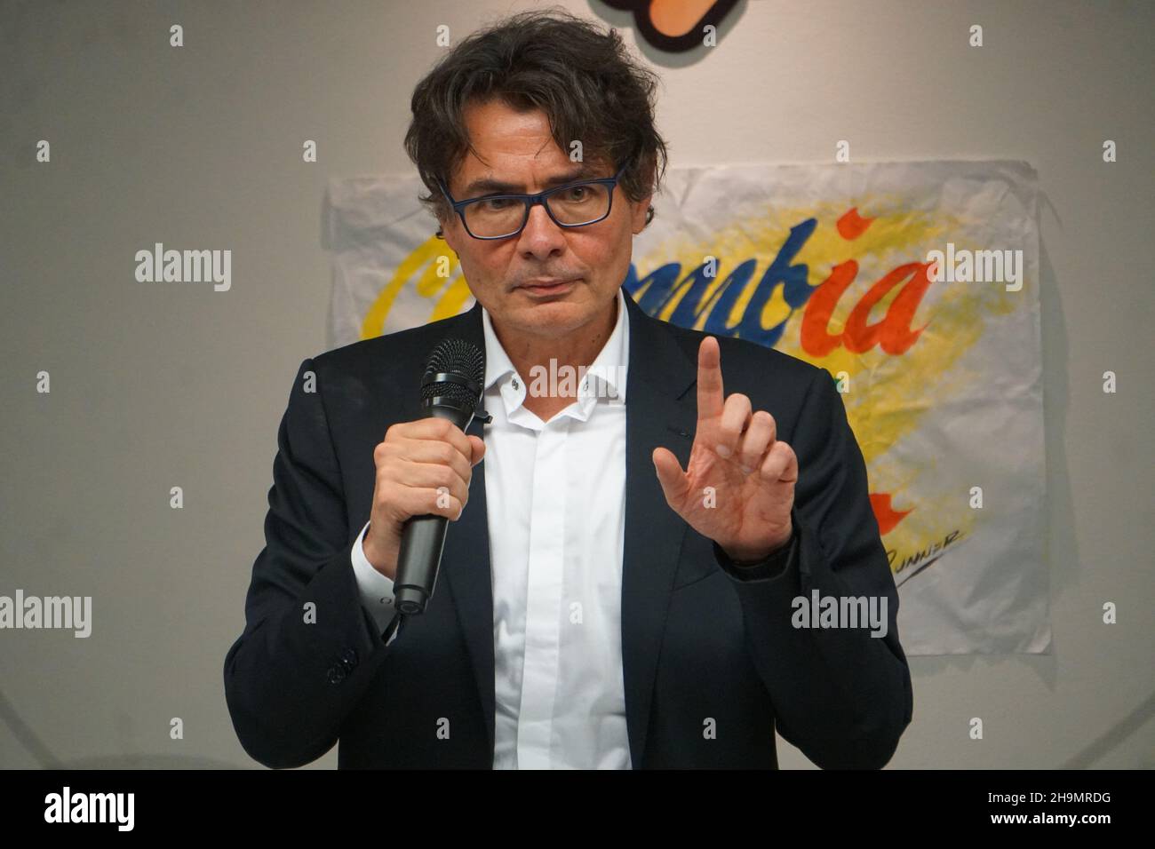 Bogota, Colombia. 6th Dec, 2021. The pre-candidate of the Coalicion Centro Esperanza, Alejandro Gaviria at the inauguration of his campaign headquarters. (Credit Image: © Daniel Garzon Herazo/NurPhoto via ZUMA Press) Stock Photo