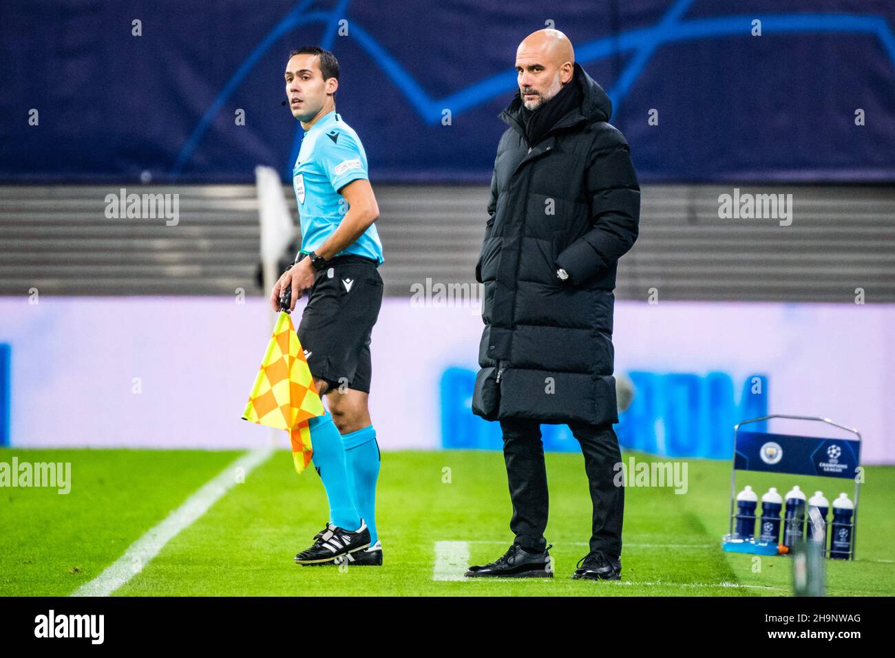 Guardiola coach hi-res stock photography and images - Page 7 - Alamy