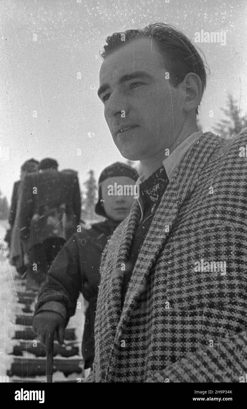 Zakopane, 1949-01-16. Memoria³ im. porucznika Wójcickiego w narciarstwie.  bk  PAP      Zakopane, Jan. 16, 1949. The Lt. Wojcicki Memorial Ski Event. bk  PAP Stock Photo