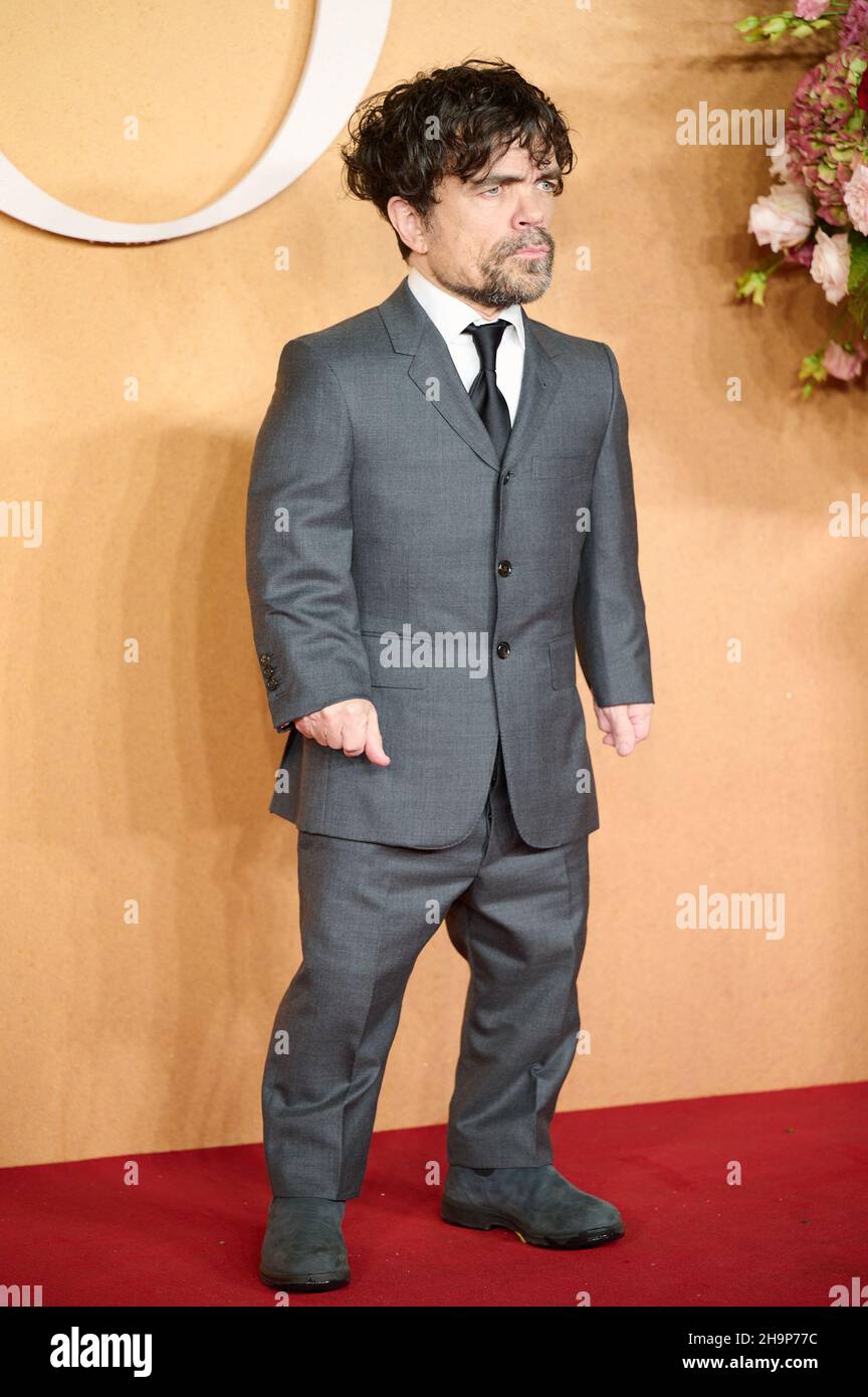London, UK . 7 December, 2021 . Peter Dinklage at the the UK Premiere of Cyrano. Credit:  Alan D West/Alamy Stock Photo Stock Photo