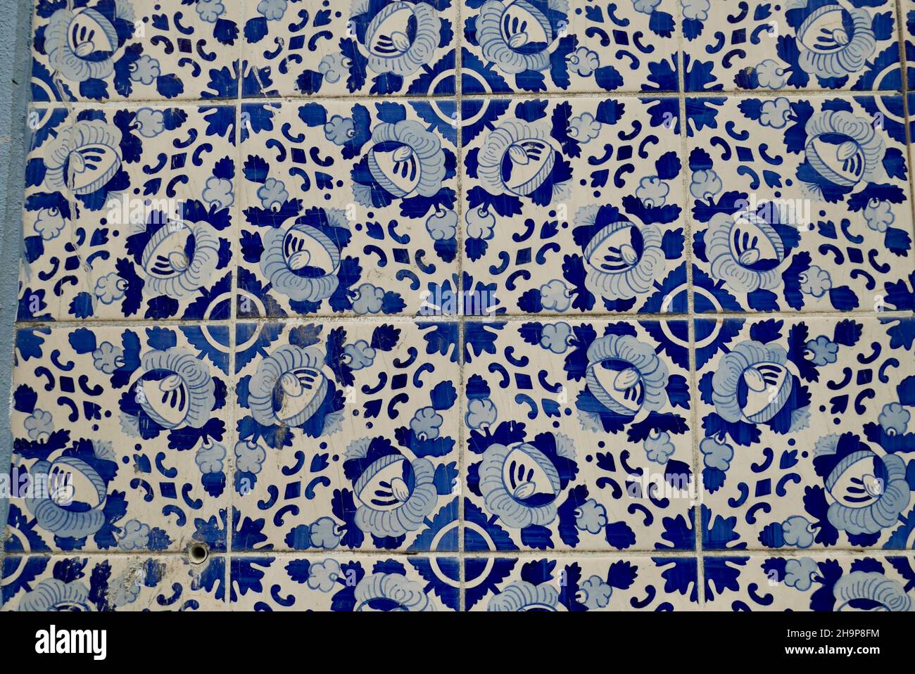 Portuguese ceramic tiles hi-res stock photography and images - Alamy