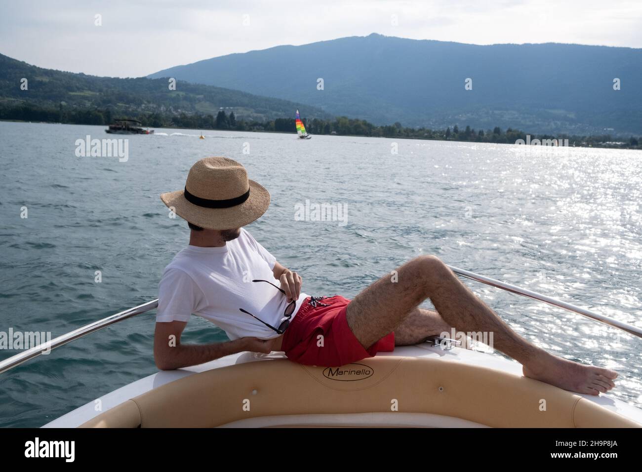 Le chapeau hi-res stock photography and images - Page 10 - Alamy