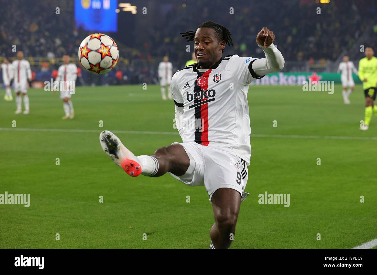 Michy batshuayi besiktas hi-res stock photography and images - Page 2 -  Alamy