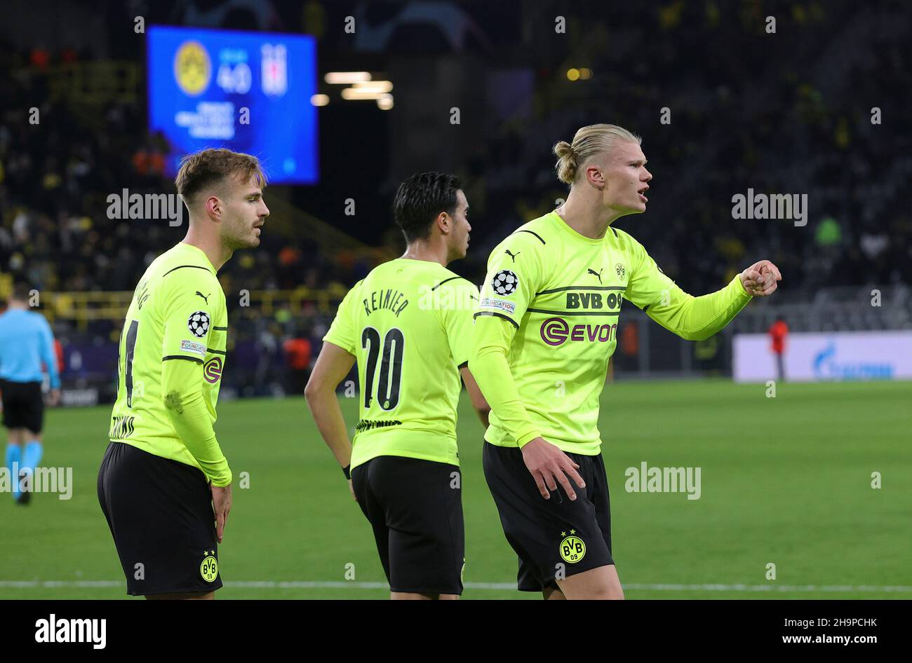 Dortmund, Deutschland. 07th Dec, 2021. firo: 07.12.2021, Fuvuball, UEFA Champions  League, CL, CHL, season 2021/2022, group stage, BVB, Borussia Dortmund -  Besiktas JK 5: 0 jubilation Erling HAALAND, BVB to 5: 0,