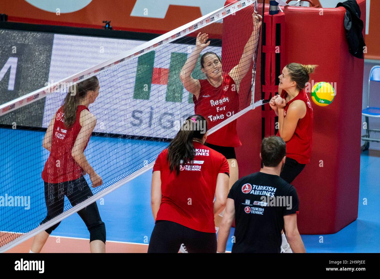 Volleyball hall for hi-res stock photography and images - Page 3 - Alamy