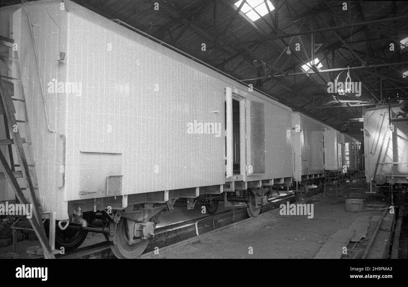 Wagon ch3odnia Black and White Stock Photos & Images - Alamy
