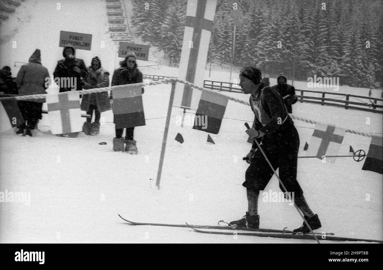 Zakopane, 1949-03-03. Miêdzynarodowe Zawody Narciarskie o Puchar Tatr (23 II-3 III). Bieg na 30 km. Nz. reprezentant Czechos³owacji Bohumil Kosour. ka  PAP      Zakopane, March 3, 1949. The International Skiing Tournement for the Tatra Mountains Cup (February 23 -March 3). The 30-kilometre cross country. Pictured: Bohumil Kosour from Czechoslovakia.  ka  PAP Stock Photo