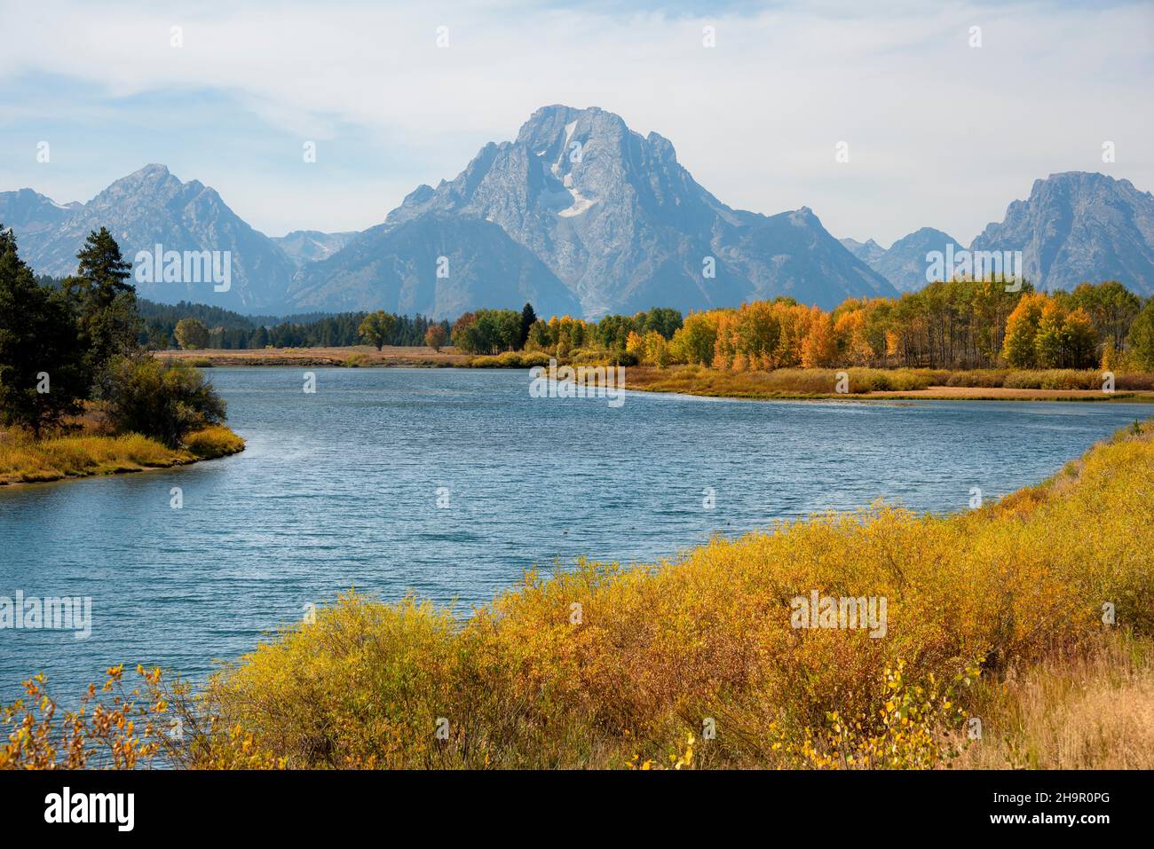 Snake River at Oxbow Bend river bend, autumn, Mount Moran in the back
