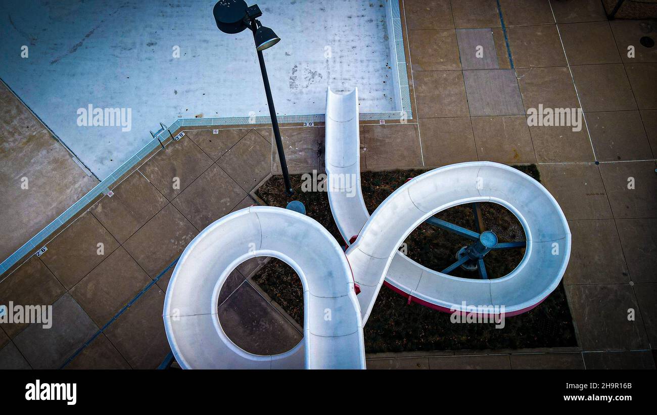 Above the swimming pool hi-res stock photography and images - Alamy