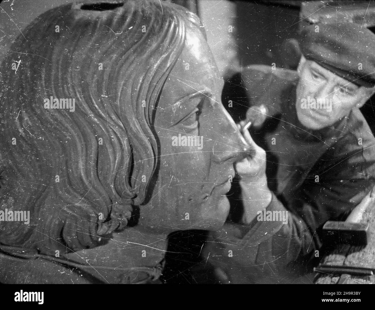 Mikolaj kopernik statue Black and White Stock Photos & Images - Alamy