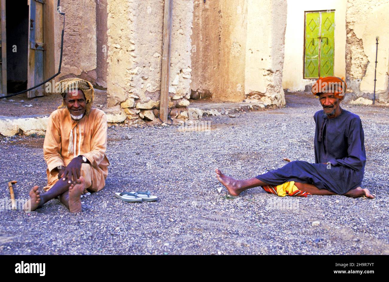 Oman men man hi-res stock photography and images - Alamy