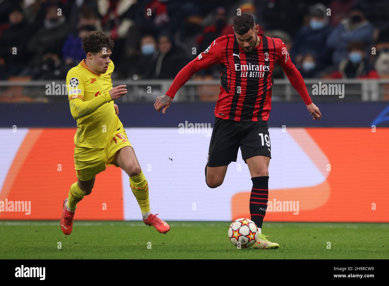 Milan, Italy, 7th December 2021. Theo Hernandez of AC Milan is pursued by Neco Williams of Liverpool during the UEFA Champions League match at Giuseppe Meazza, Milan. Picture credit should read: Jonathan Moscrop / Sportimage Credit: Sportimage/Alamy Live News Stock Photo