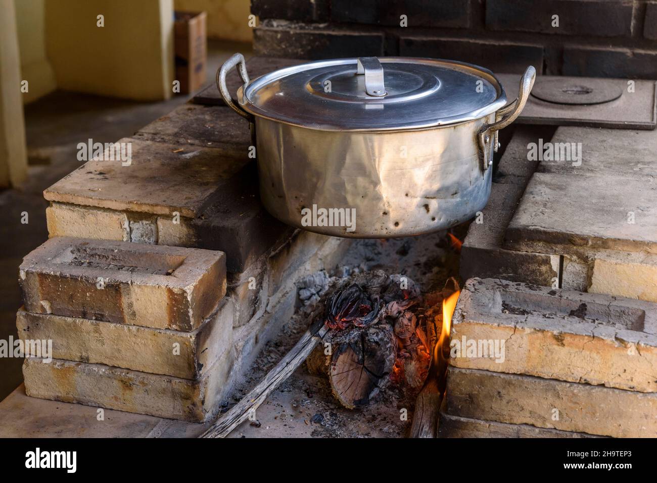 Wood stove with aluminum pan Stock Photo Alamy