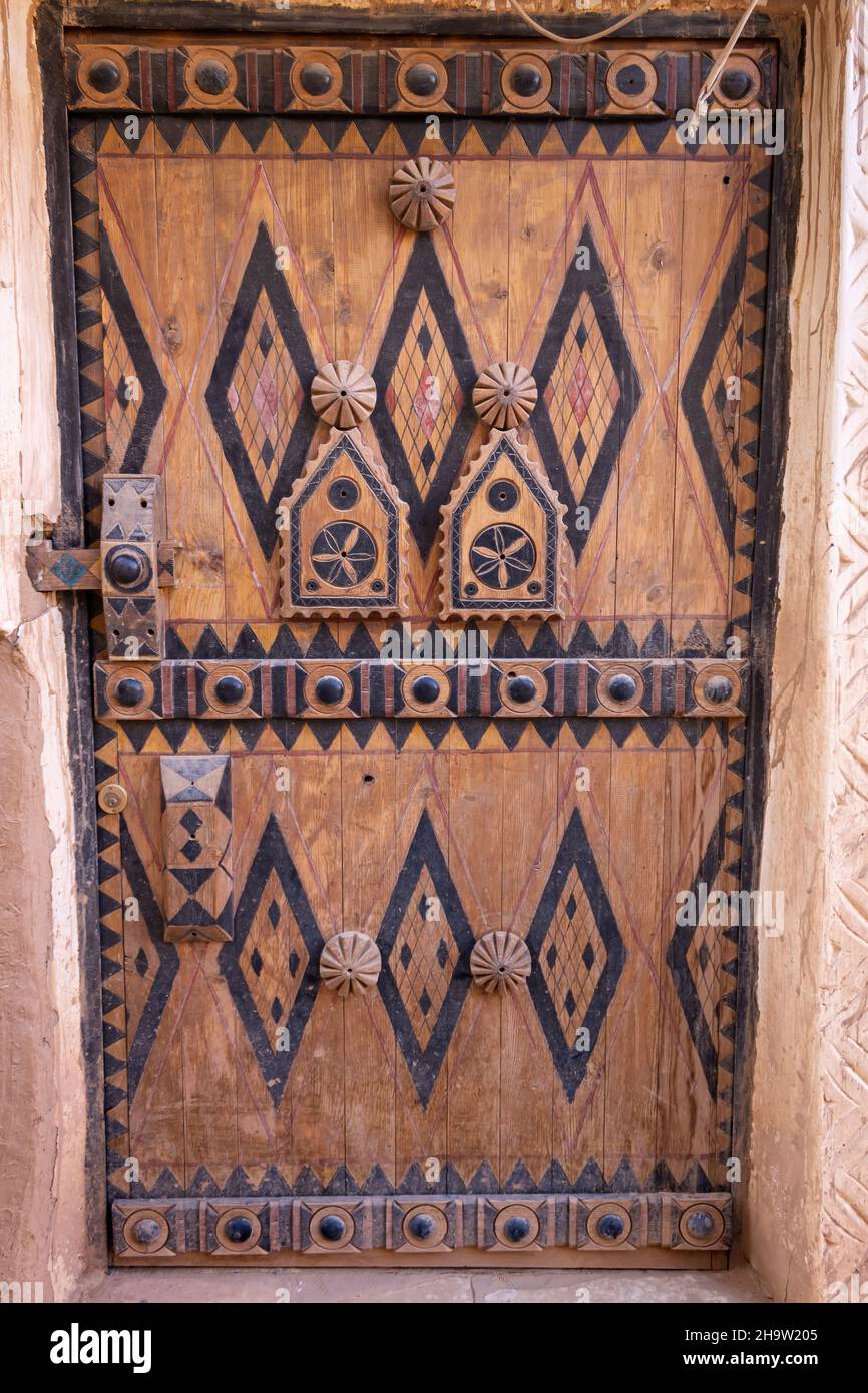 Traditional Arab wood door carvings, Riyadh Province, Saudi Arabia Stock Photo - Alamy