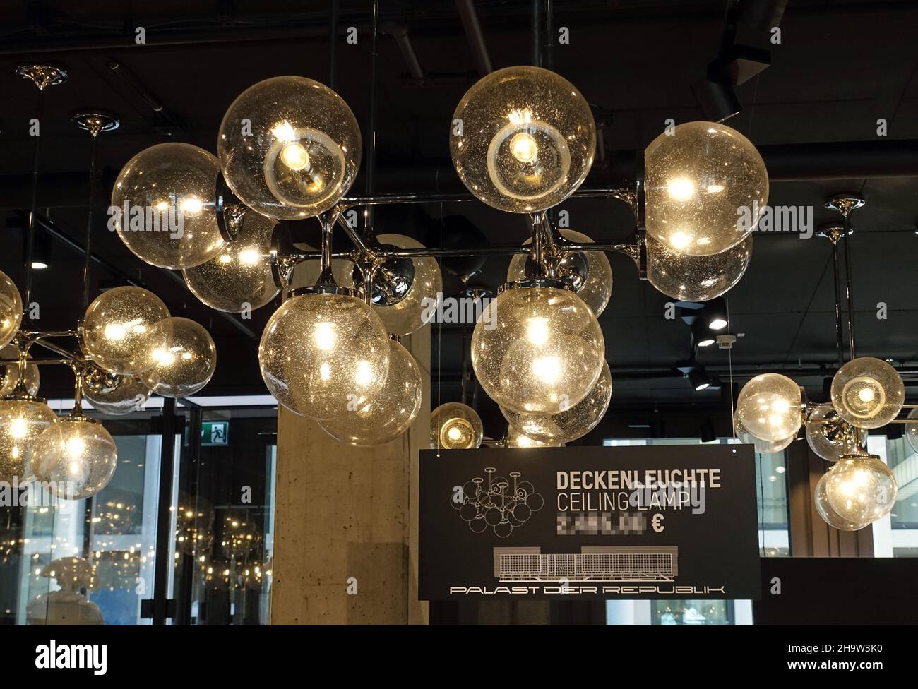 24.07.2021, Germany, , Berlin - Ceiling lights from the Palace of the  Republic are for sale.. 00S210724D585CAROEX.JPG [MODEL RELEASE: NO,  PROPERTY RE Stock Photo - Alamy