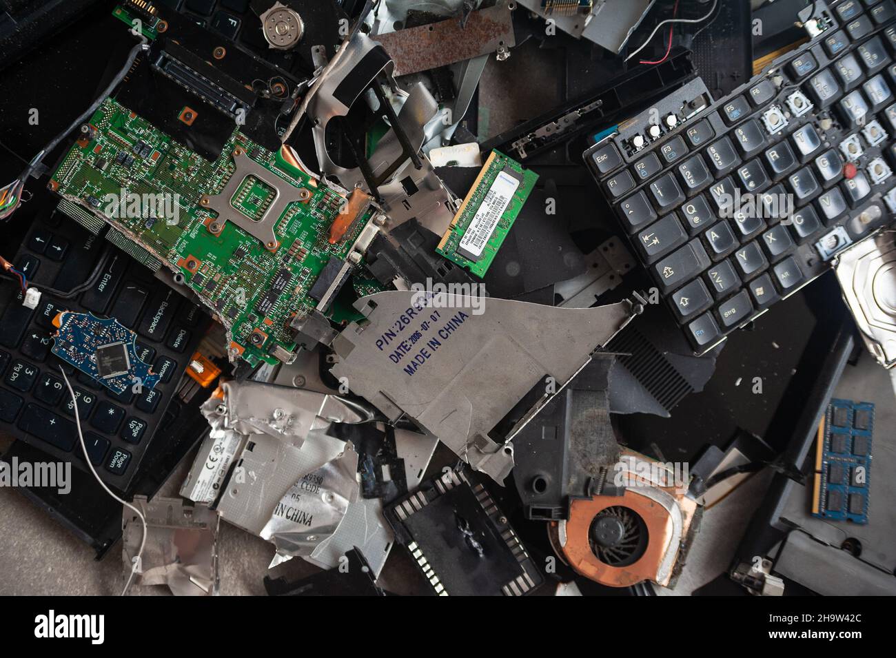 Discarded computers and such nyt