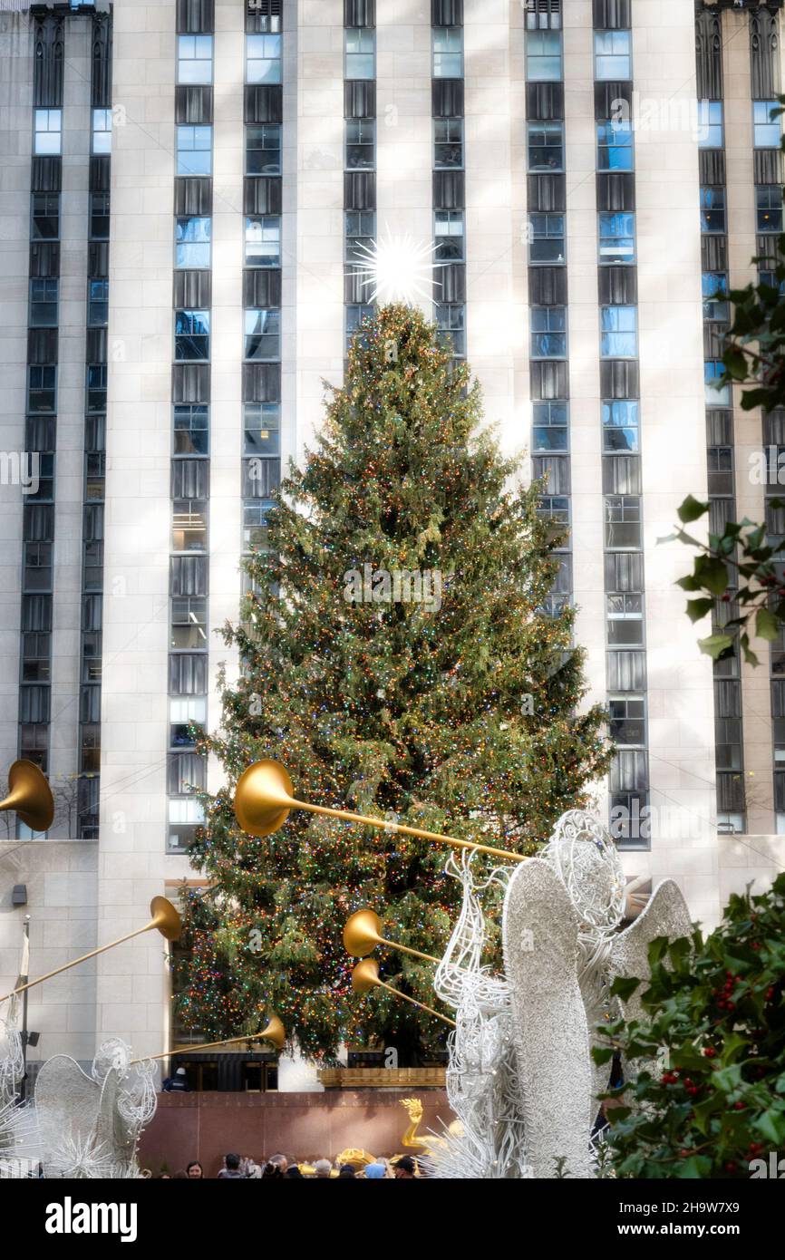 The Rockefeller Center Christmas Tree, 2021, NYC, USA Stock Photo Alamy