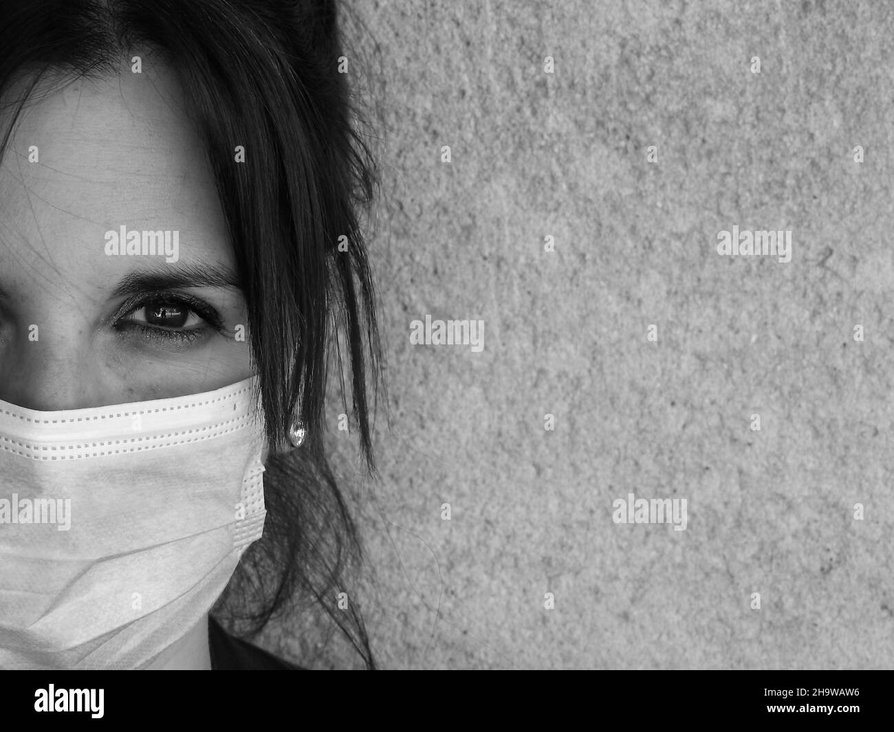 Asian men wearing face mask Black and White Stock Photos & Images - Alamy