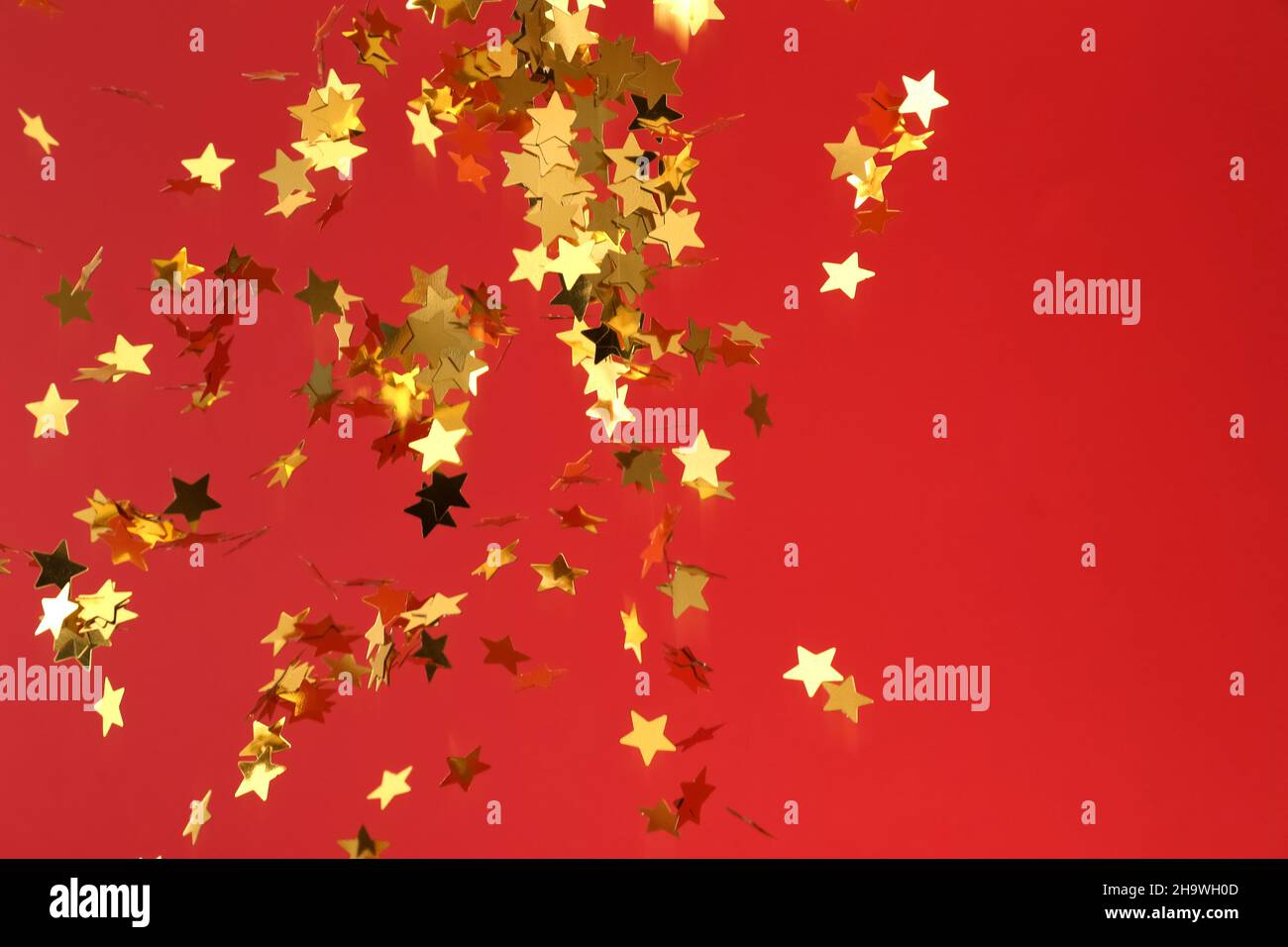 Red falling stars hi-res stock photography and images - Alamy