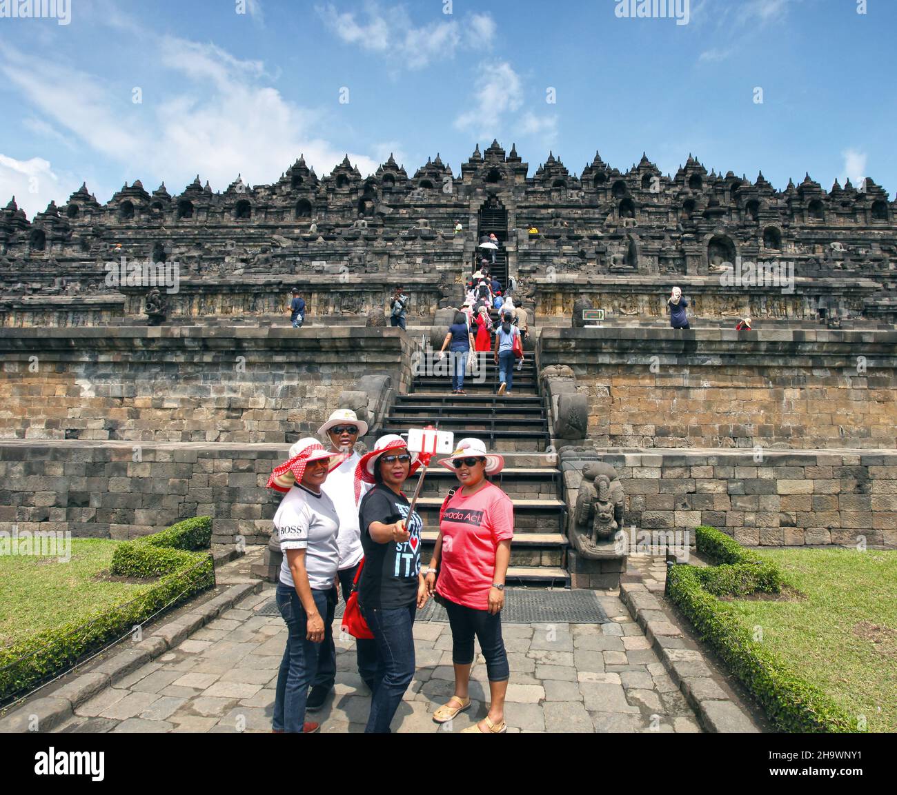 Borobudur candi Usai Dipersolek,