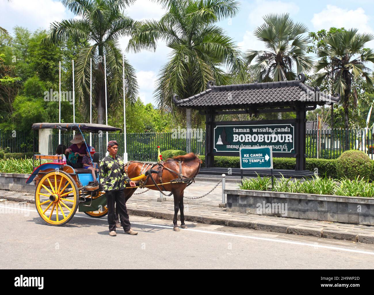 A traditional horse and cart or Delman outside the grounds of Borobudur temple in Magelang, Central Java, Indonesia. Stock Photo