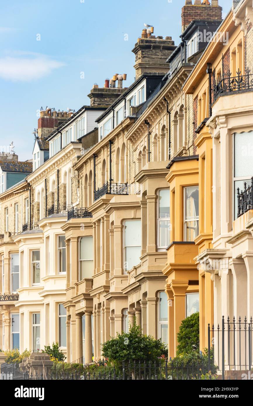 Victorian terrace of double bay windows in Tynemouth UK Stock Photo - Alamy