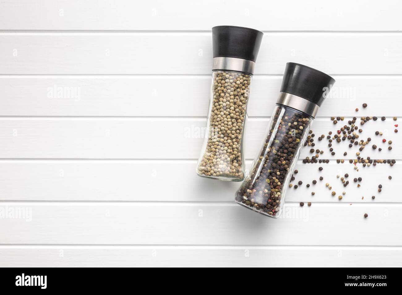 Large pepper grinder hi-res stock photography and images - Alamy